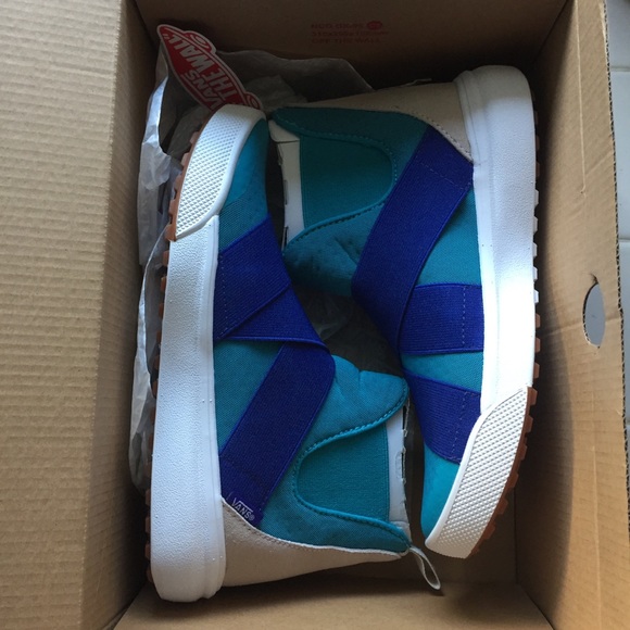 Vans Shoes - NWT Van’s UltraRange Gore Hi in Dawn Patrol